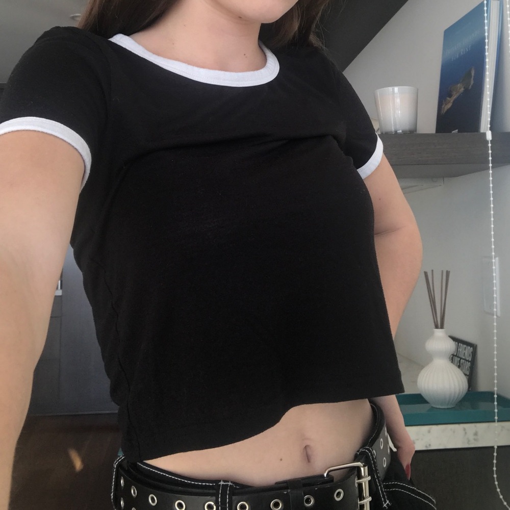 black crop top